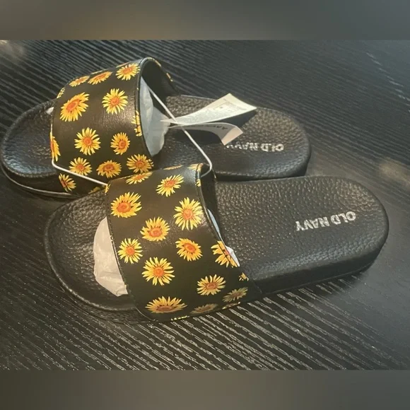 🆕 Old Navy Girls Faux-Leather Pool Slide Sandals Sunflowers Size 12/13 Y - Picture 8 of 11